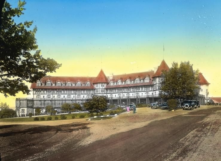 Algonquin Resort — the haunted seaside hotel of St. Andrews, New Brunswick
