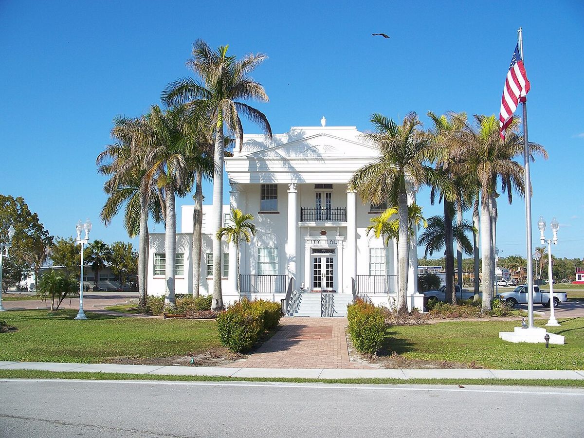 Skunk Ape Sighting Wave — Everglades, Florida (1970s)