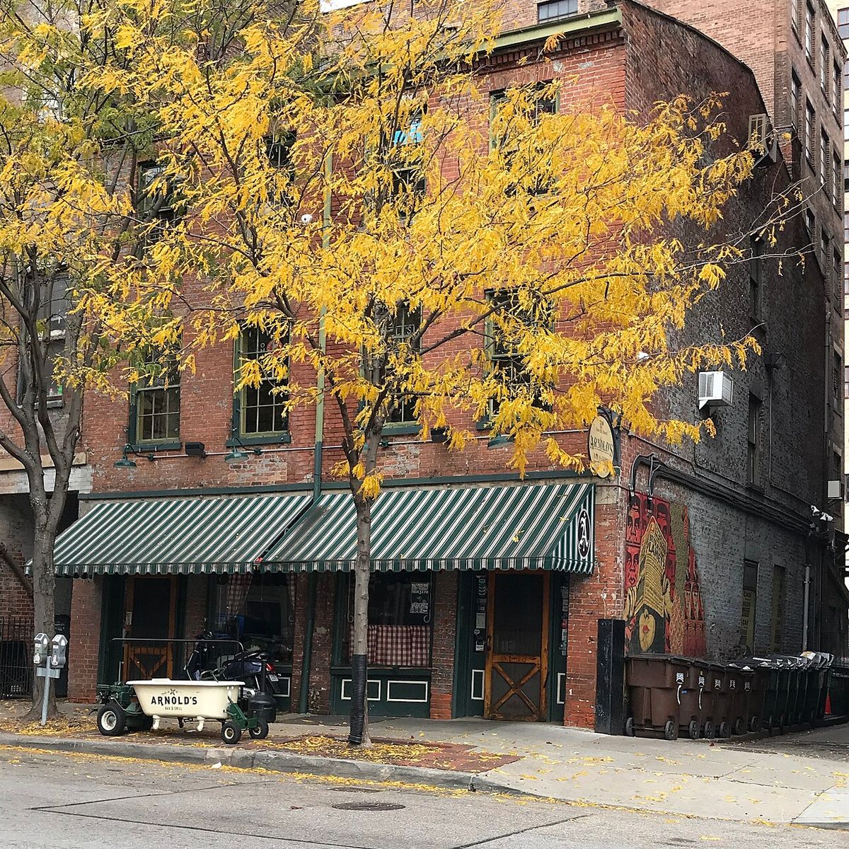 Arnold's Bar and Grill — Cincinnati's oldest bar and its phantom regulars